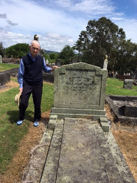Robert Elliott Lawford great-nephew of Mina, at her graveside